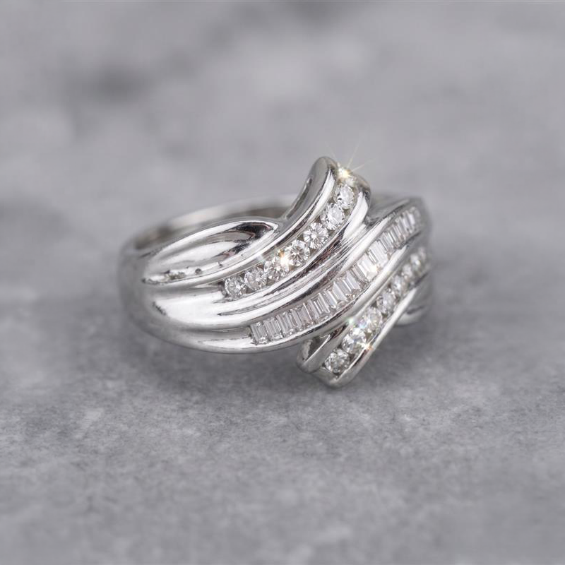 14K White Gold Ring with Natural Diamonds